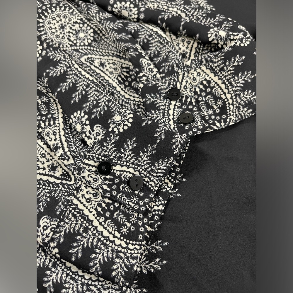 Rose & Olive Women's L Black Paisley V-Neck Long Sleeve Blouse (#278) - Picture 6 of 12